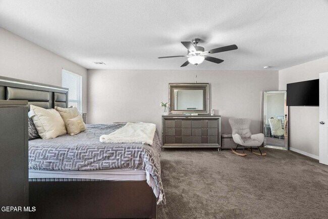 Building Photo - 14947 Pebble Hills Blvd