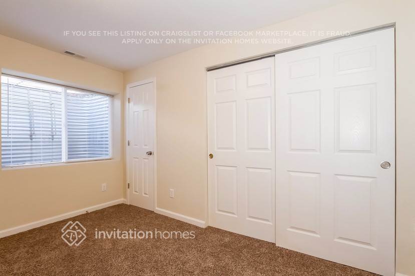 Building Photo - 524 Fox Run Cir