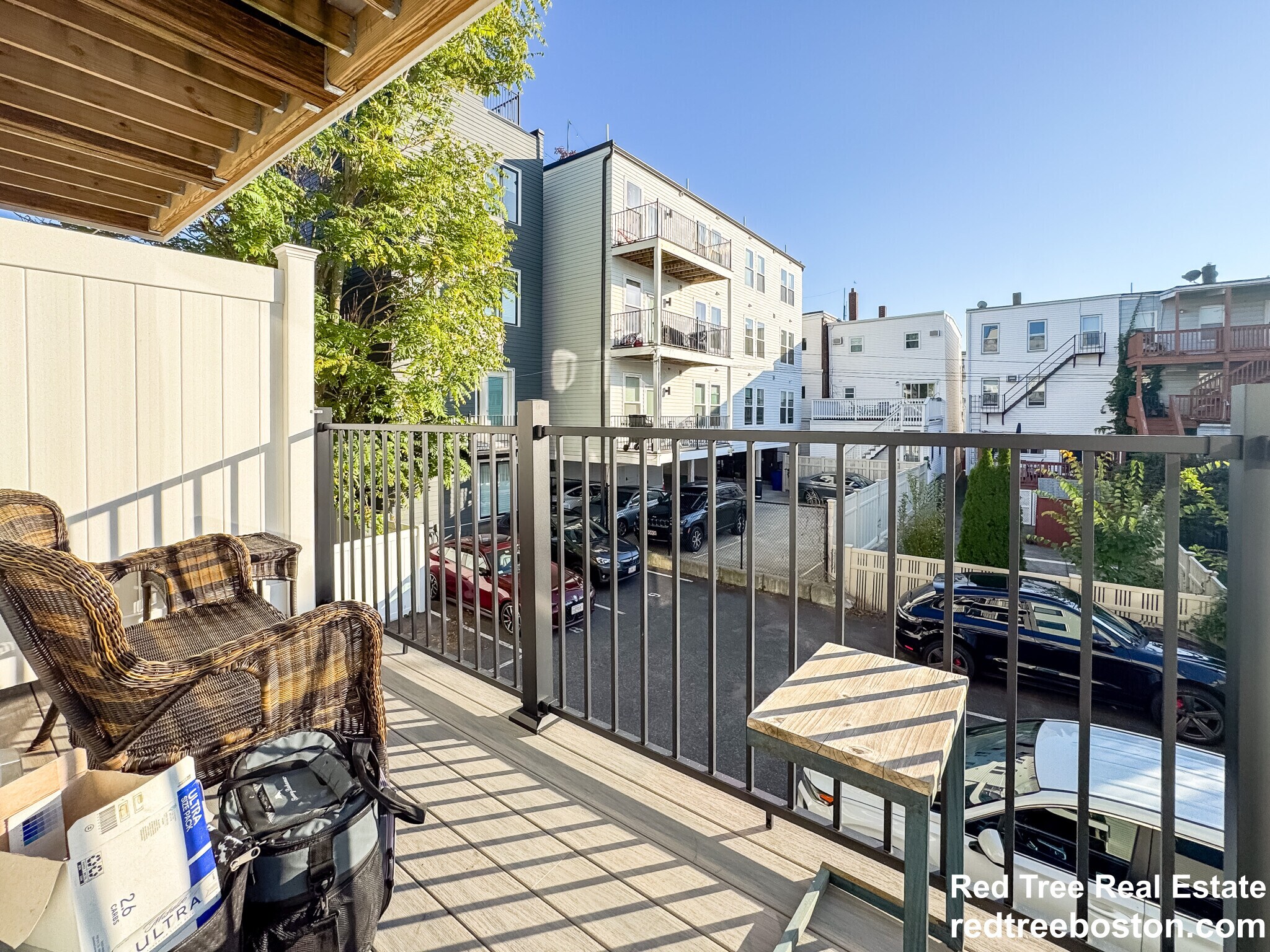 Building Photo - 231 Maverick St