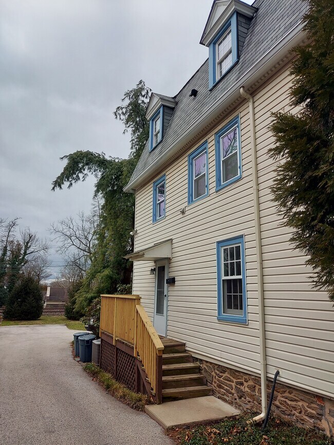 430 Old Lancaster Rd 430 Old Lancaster Rd Haverford PA 19041