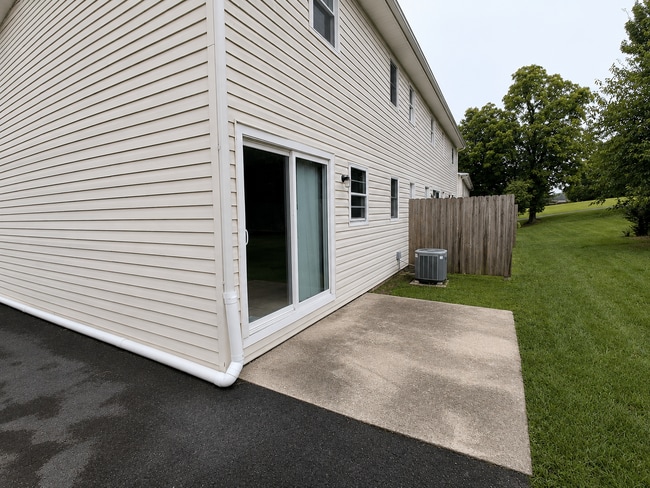 Building Photo - 168 Franklin Dr