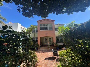 Building Photo - 929 Meridian Ave