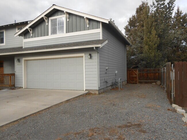 Building Photo - 20946 Lupine Ave