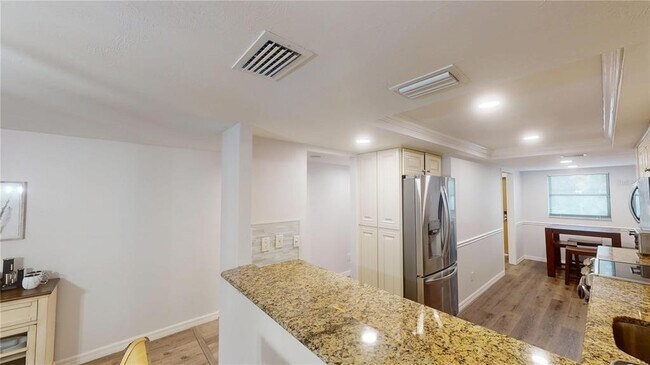 Building Photo - 8735 Midnight Pass Rd