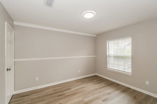 Building Photo - 501 Fallen Timbers Dr