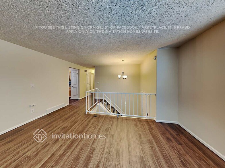 Building Photo - 6660 Bugle Dr