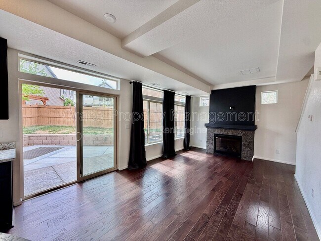 Building Photo - 10569 Waco St