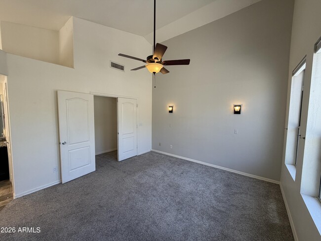 Building Photo - 15844 S 23rd Pl