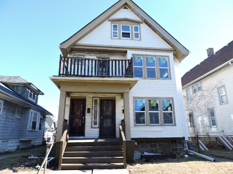 Building Photo - 2566 N 40th St