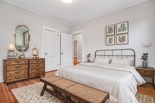 Building Photo - 1154 Anderson Ave