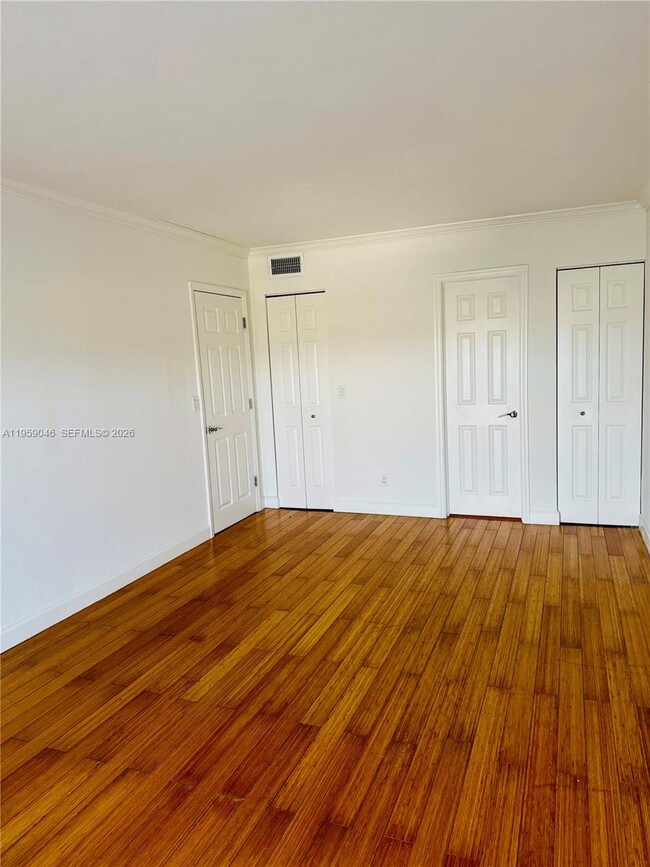 Building Photo - 13499 Biscayne Blvd