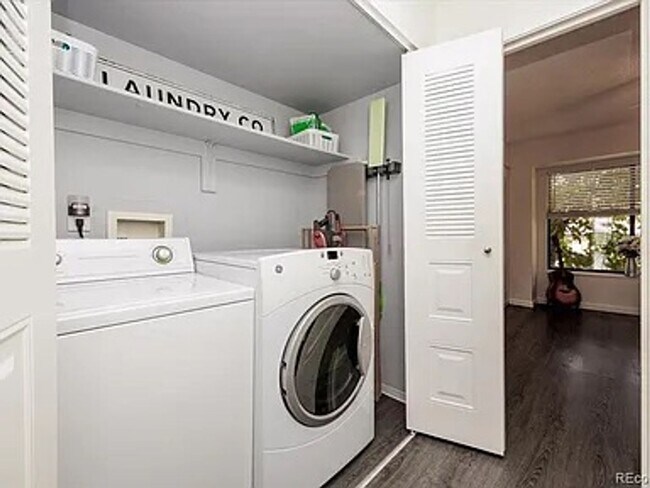 Building Photo - Flexible Condo Living with Loft near Golden!!!