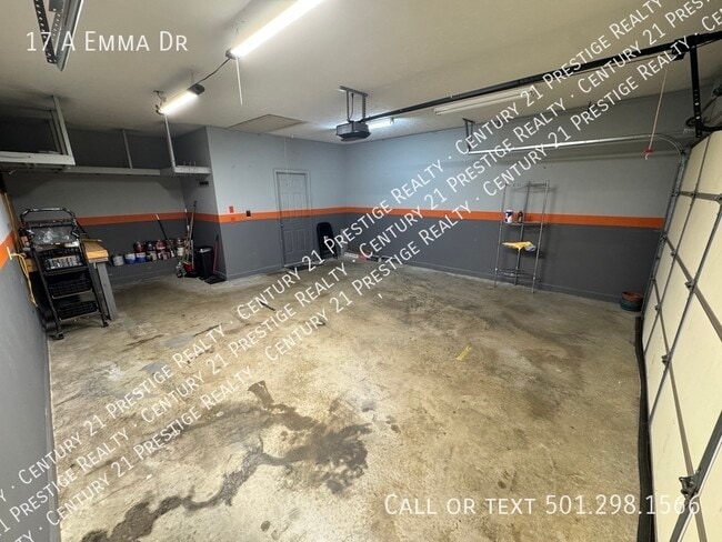 Building Photo - 17 Emma Dr