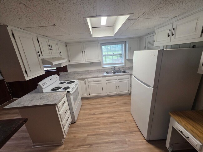 Building Photo - 3317 Emory Dr