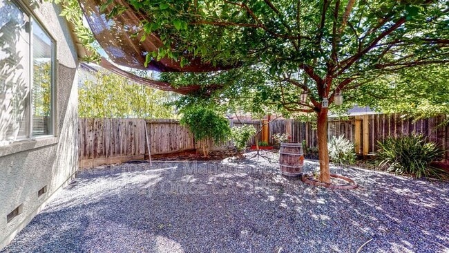 Building Photo - 8744 Merlot Way