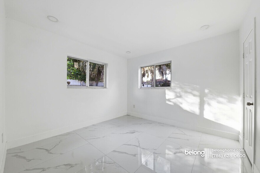 Building Photo - 801 NW 109th St