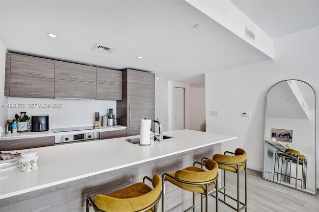 Building Photo - 1300 S Miami Ave