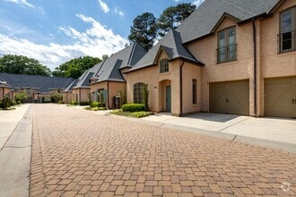 Building Photo - 8819 Provence Village Ln