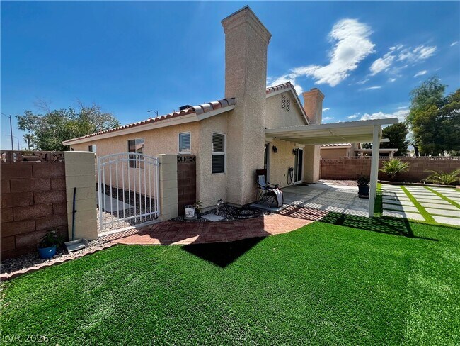 Building Photo - 7100 Village Shore Ct