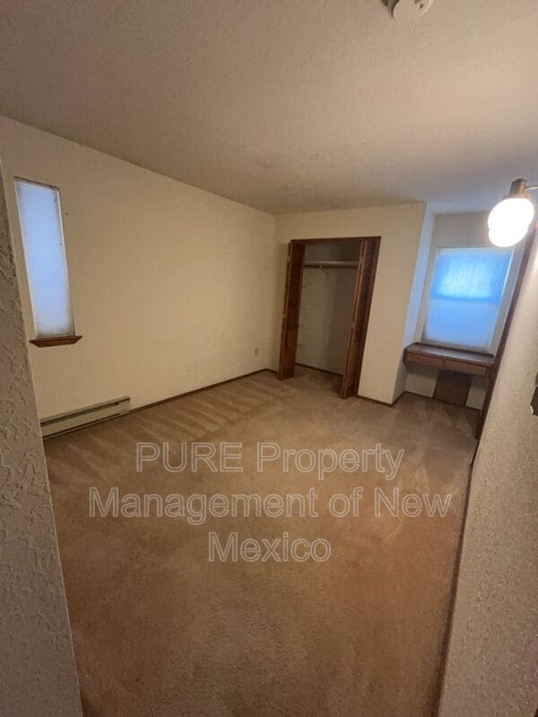 Building Photo - 727 Cedar Hill Ln NE