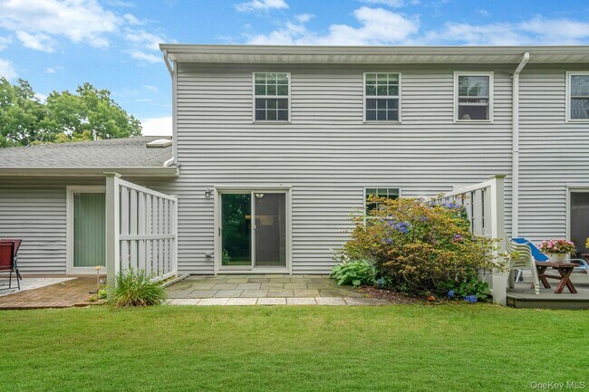 Building Photo - 908 Sara Cir