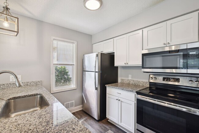 Building Photo - 3613-3615 Rhode Island Ave South