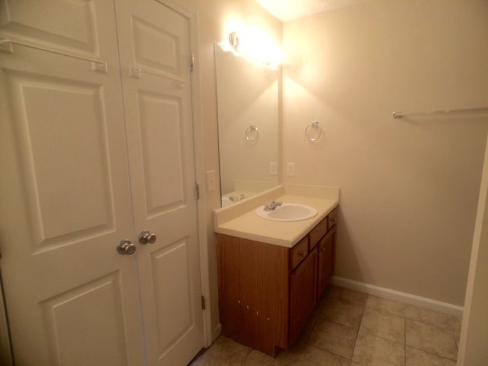 Building Photo - 4145 Riverbank Ct