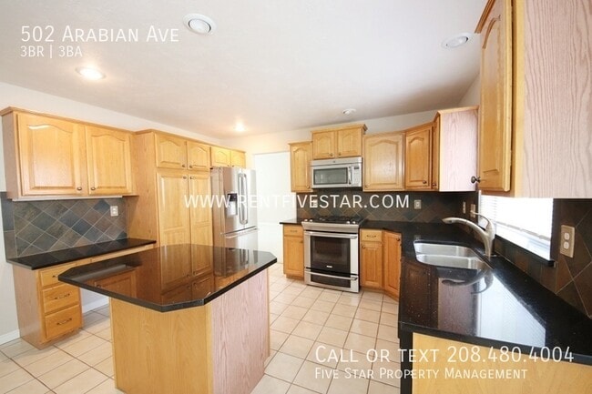 Building Photo - Stunning, Large Home in Highland Area! Vis...