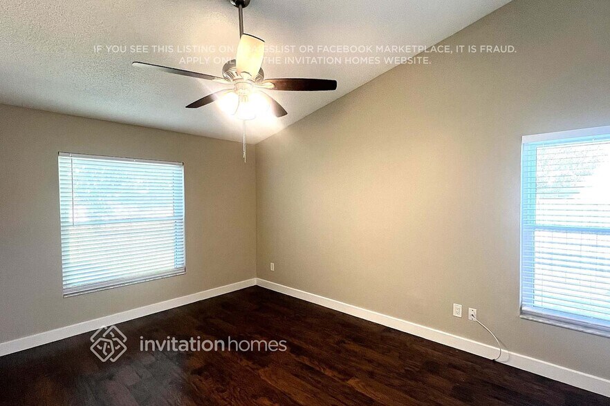 Building Photo - 15528 Hidden Lake Cir