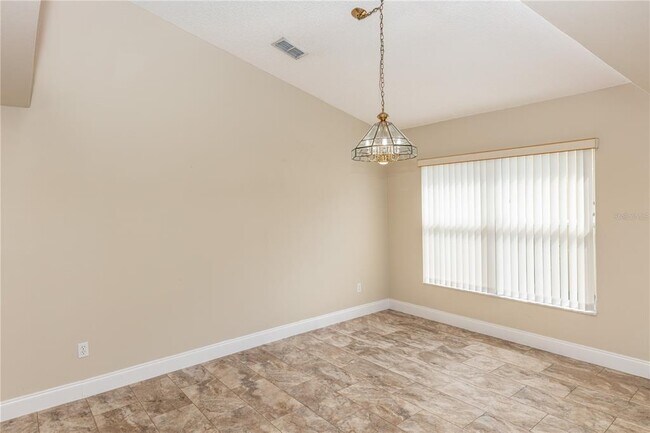 Building Photo - 128 Brushcreek Dr