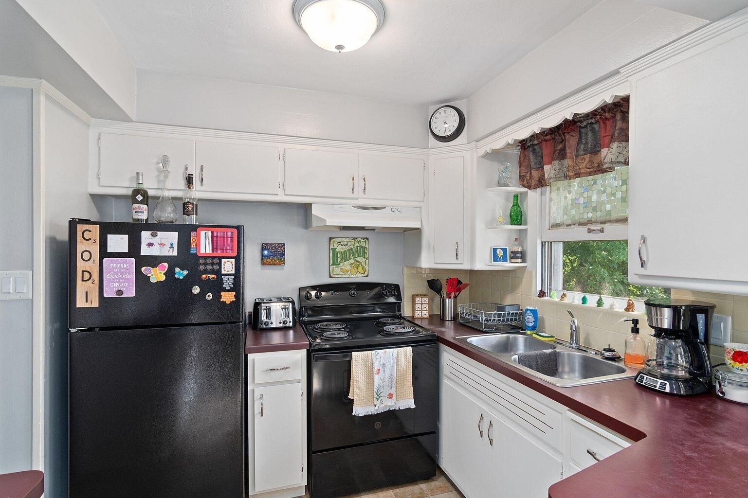 Building Photo - 605 N Main St