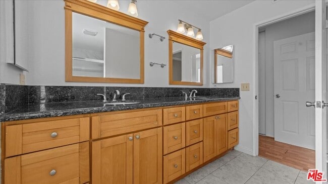 Building Photo - 409 Beverly Dr