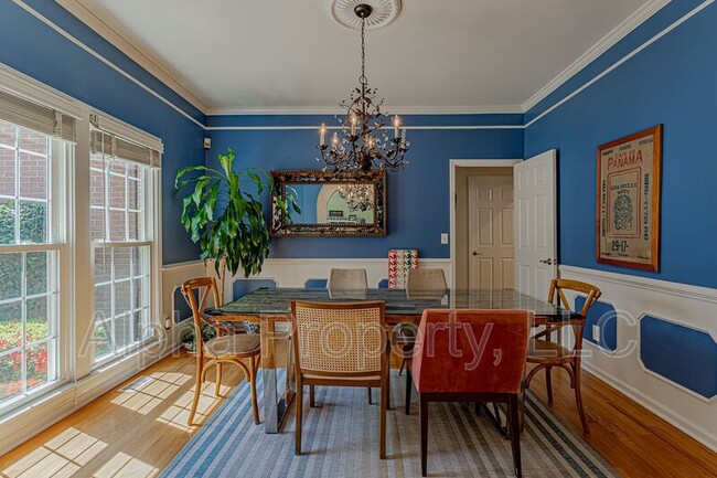 Building Photo - 209 Birchleaf Ln