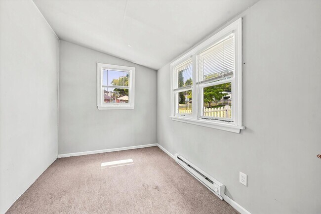 Building Photo - Student Rental next to WCU Campus | 3 Bed Single Family Home w/ Covered Front Porch, Yard & Basem...