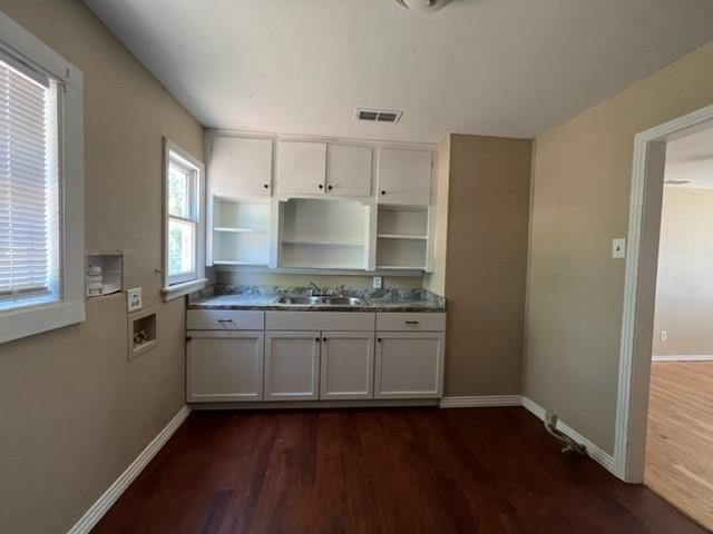 Building Photo - 1349 Graham St