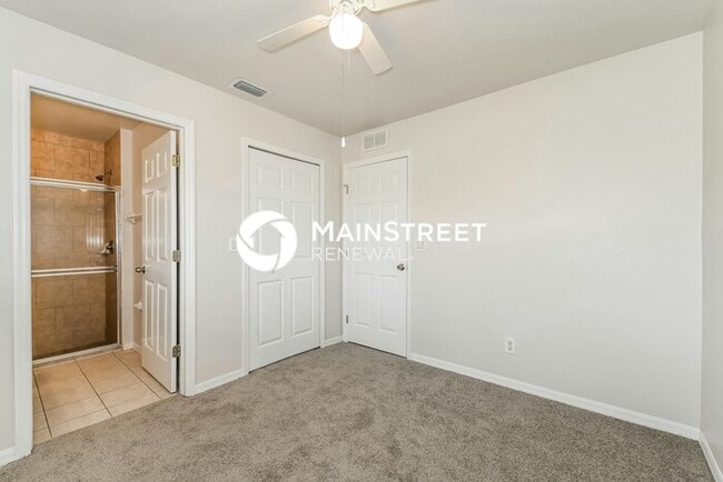 Building Photo - 3 Bedroom Pet-Friendly Home in Lehigh Acre...