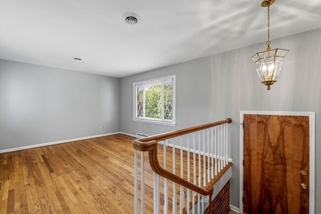 Building Photo - Large Home in Four Seasons Area, Hardwoods, Dining Room, Screed Porch, Fenced!