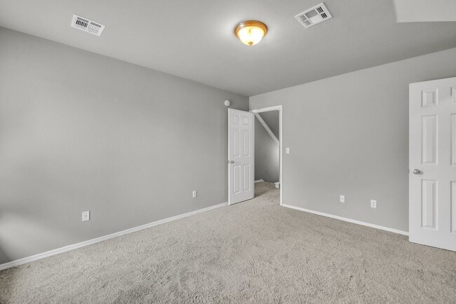 Building Photo - Welcome to this gorgeous home in the highly desirable Eddington Place neighborhood!