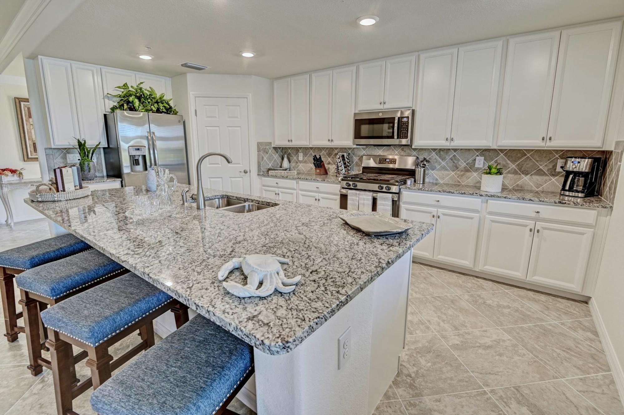 Building Photo - 5934 Wake Forest Run