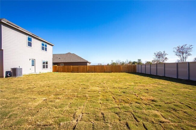 Building Photo - 14201 Prairie Sod Ln