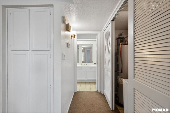 Building Photo - 1905 E University Dr