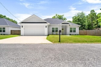 Building Photo - 5 Romana Ln