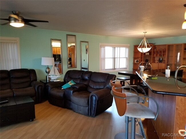 Building Photo - 364 NW 14th Pl