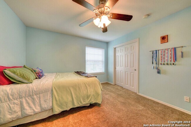 Building Photo - 3 Bedroom/2.5 Bathroom Home Located in Bentwood Ranch