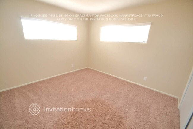 Building Photo - 2916 S Halldale Ave