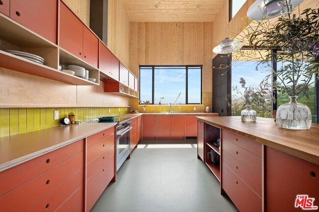 Building Photo - 20485 Medley Ln