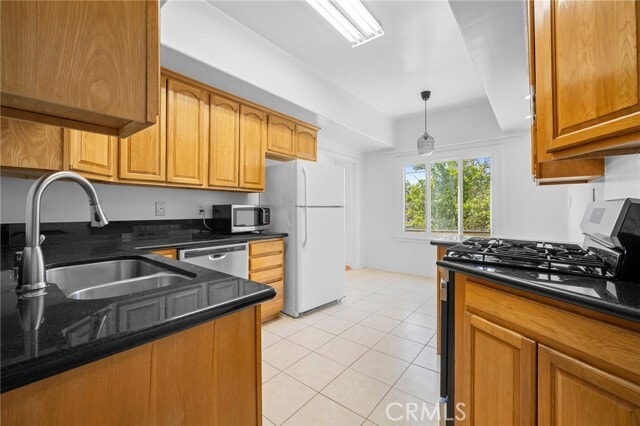 Building Photo - 216 E Windsor Rd