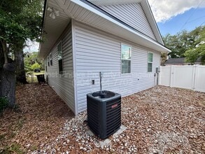 Building Photo - 2220 Flesher Ave