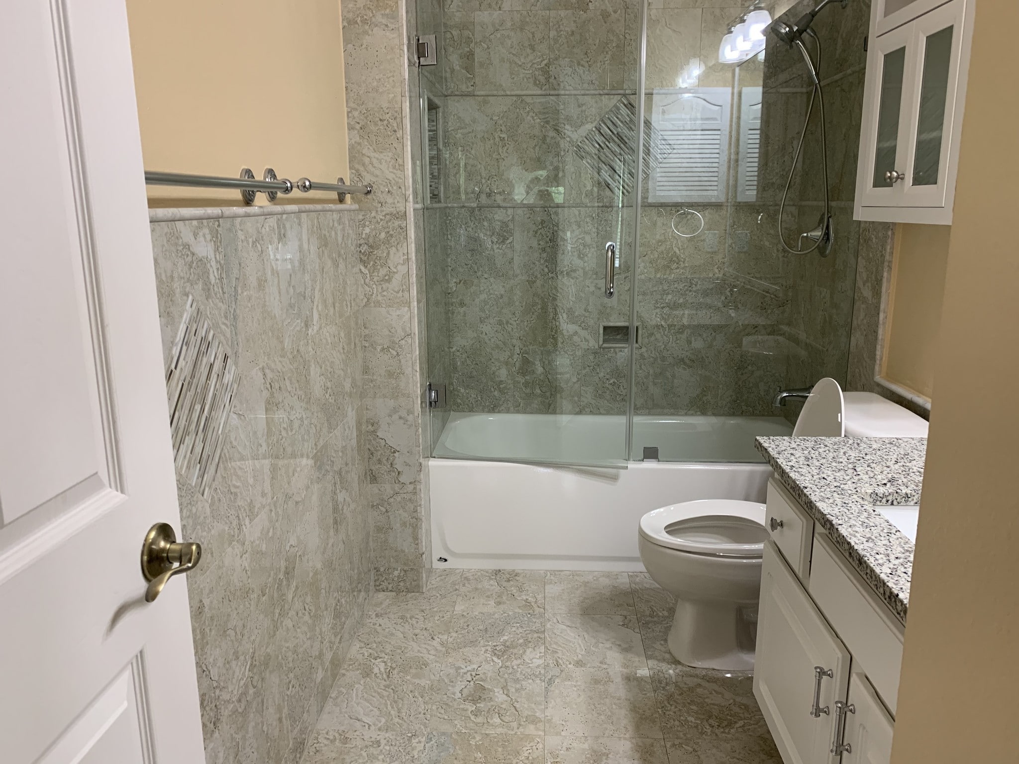 Master Bathroom - 14916 Salamander Pl