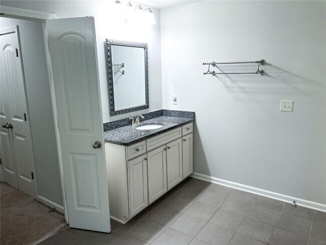 Building Photo - 4030 Tobiano Trl